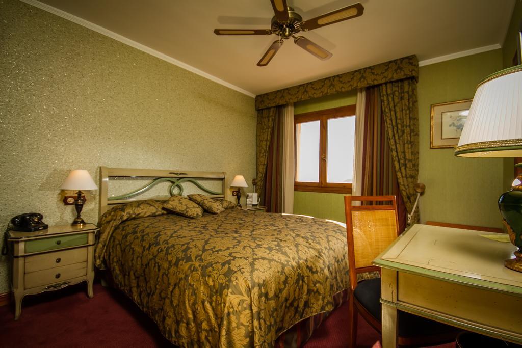 Boutique Hotel La Madrugada Benissa Room photo
